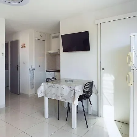 Apartment Climatise 2 Pieces + Avec Parking Au Coeur De Marseillan-plage - Fr-1-326-847 *